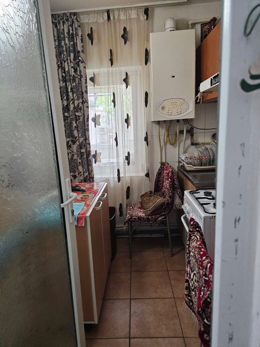 Vand apartament in Dancu ,2 camere sd parter,eliberare imediata,supraf 45 mp,2 bcoane,magazie