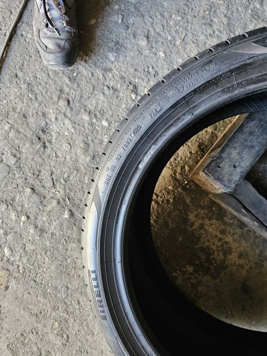 4 anvelope vara 2x255 35 19 si 2x225 40 19 Pirelli Runflat.