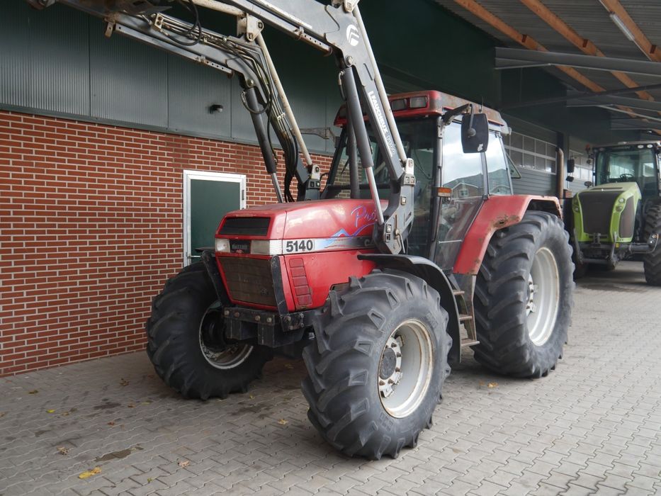 În curând Tractor Case Internațional 5140 Plus