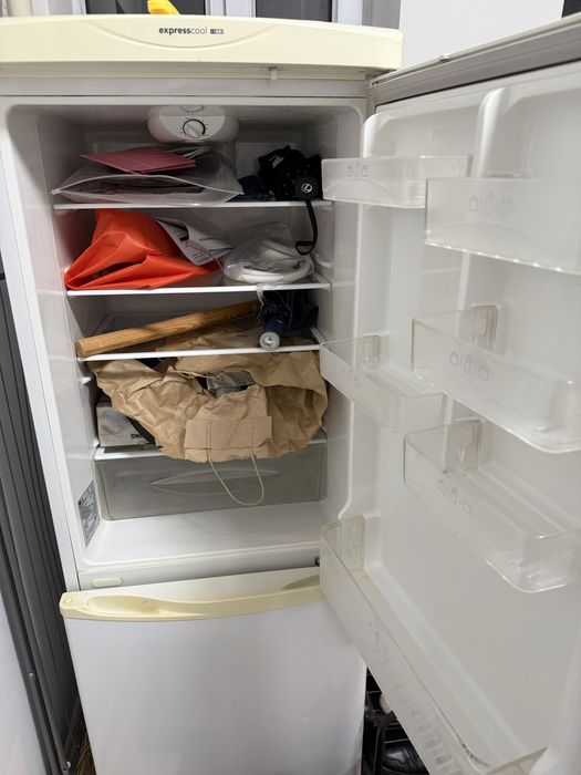 Белый Холодильник LG