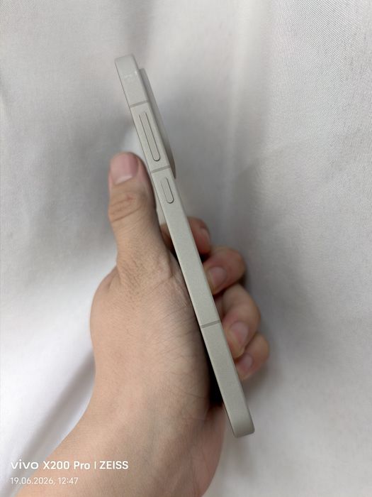 Oneplus 15 12/256 Gb sotiladi