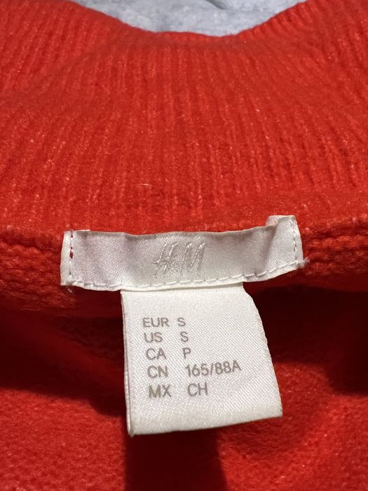 Червен пуловер с паднало рамо H&M HM oversized