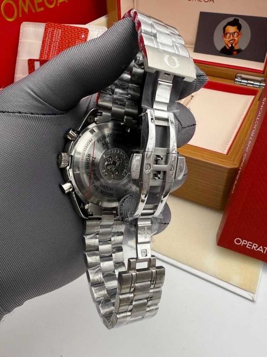 omega speedmaster сребристо-черен циферблат / хроно