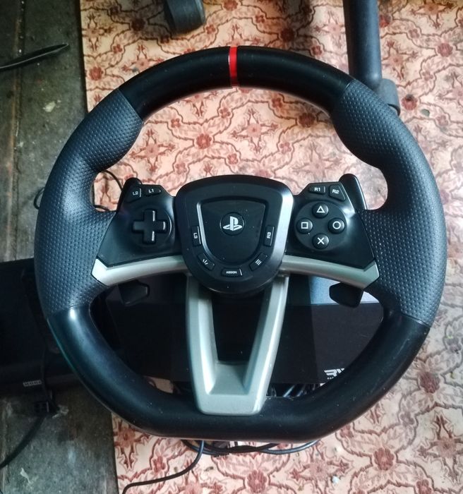 Vând volan ps4 in București nu trimit in țară