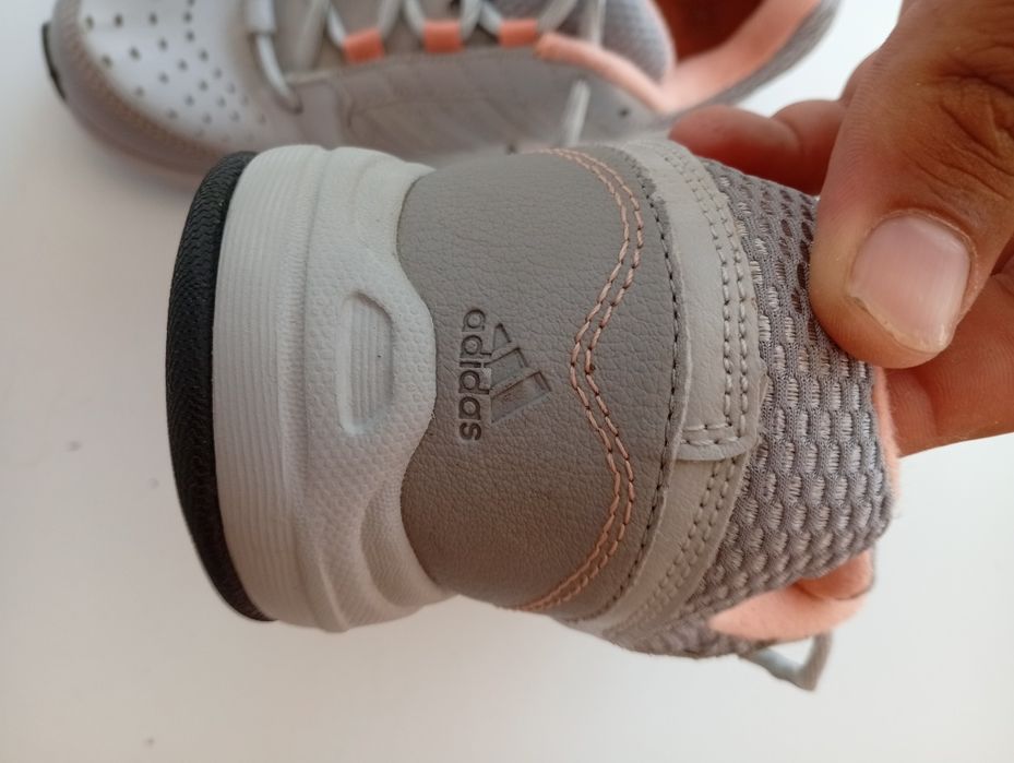 Маратонки Адидас Супер запазени!