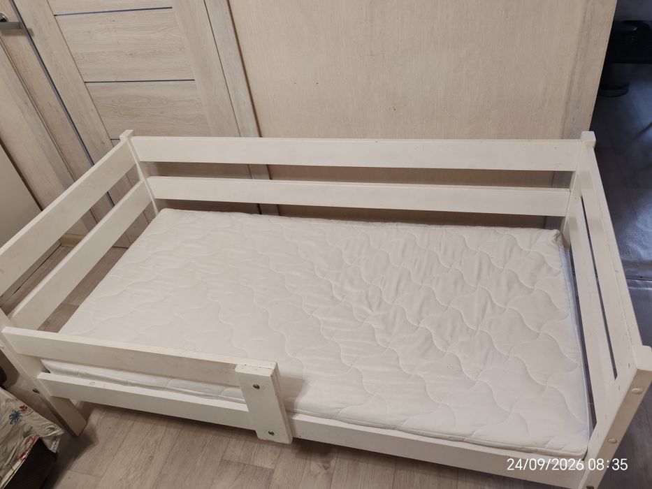 Продам детскую кровать 140 на 70 см