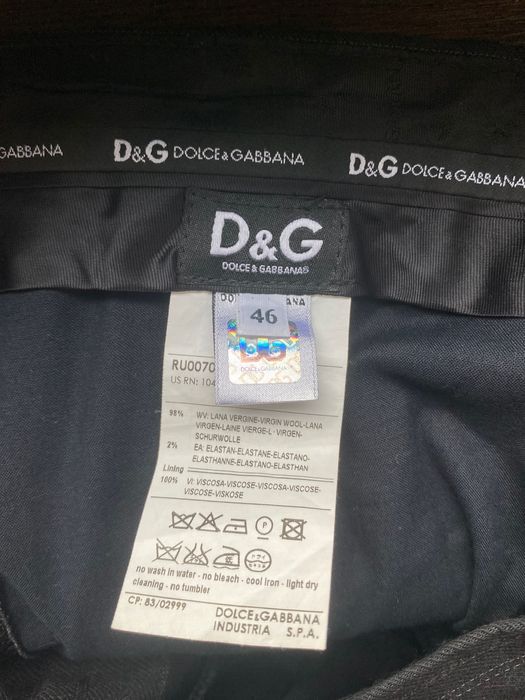 Costum Dolce & Gabbana în stare foarte buna