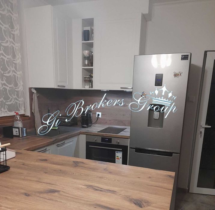 Продава се Тристаен апартамент в Бургас, Център - 67 кв.м за 2511 €/кв.м - Снимка #8
