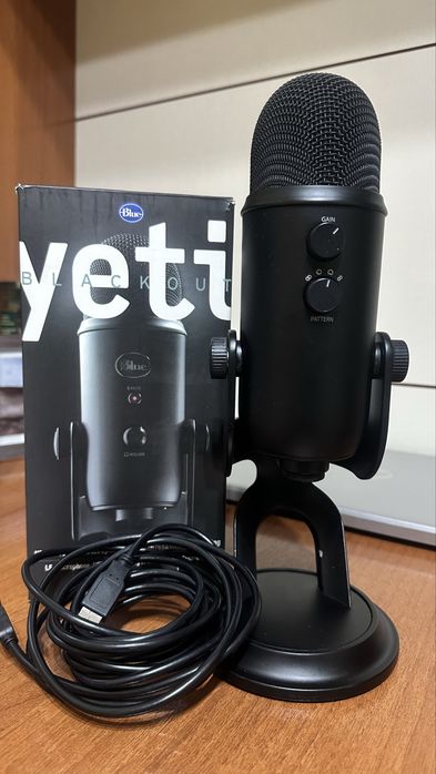 Профессиональный USB Микрофон Blue Yeti (черный)