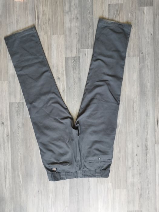Dickies, Obey, Empyre дънки