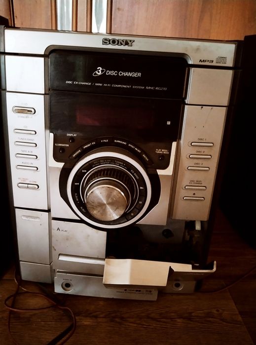 Продам музыкальный центр Sony