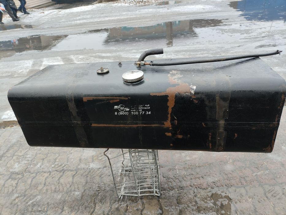 Продам топливный бак