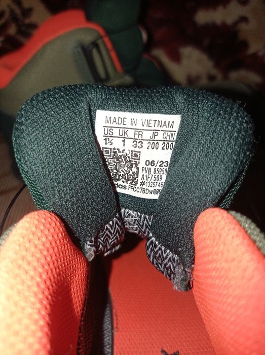 Pantofi Noi,Terrex BOA Mid RAIN.RDY. 450 de Lei.Negociabil.