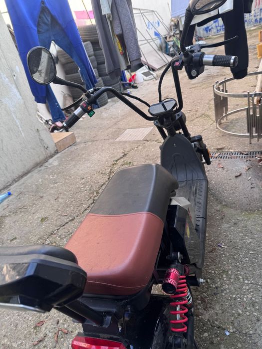Scooter electric
