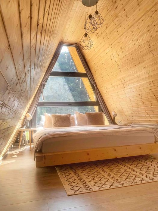 Realizam Case, Cabane stil A-Frame,