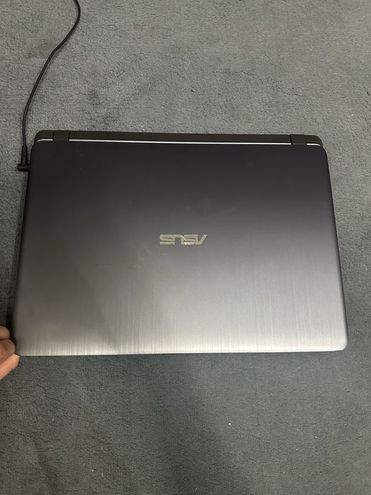 Ноутбук Asus X507