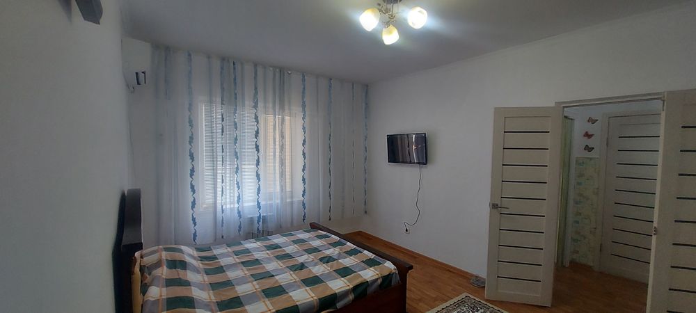 Квартира посуточно и  на часы 2000