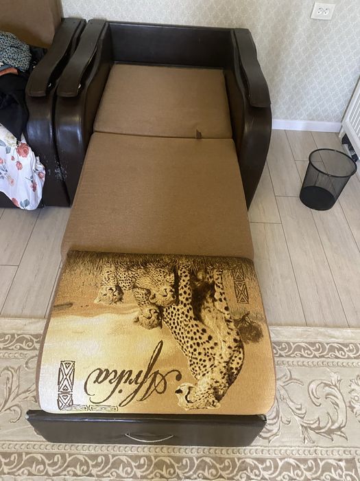 Диван с креслом раскладные б/у