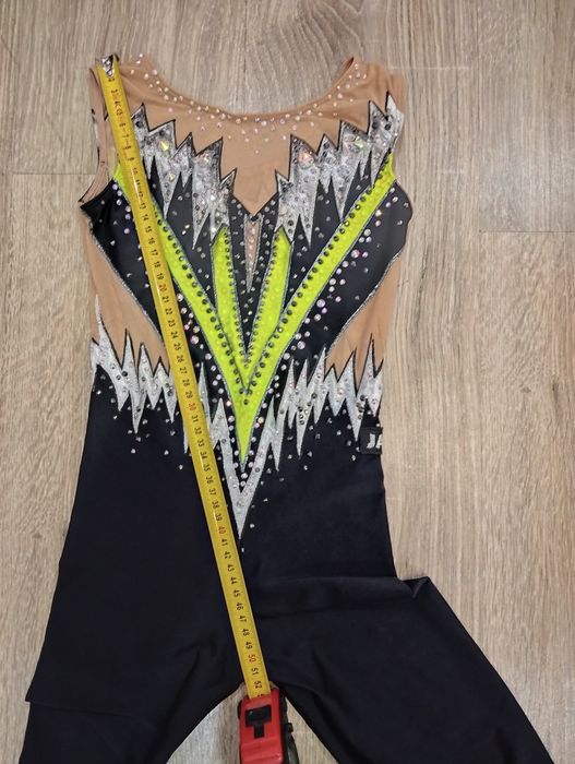 Jackie - Майо за художествена гимнастика за ръст около 135см.