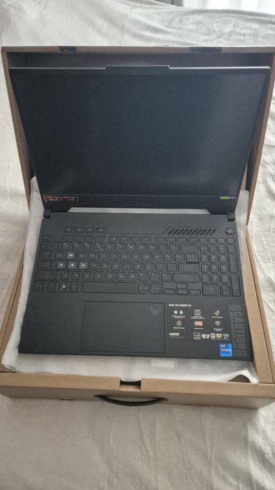 Laptop Gaming Asus TUF Intel I7 RTX4060