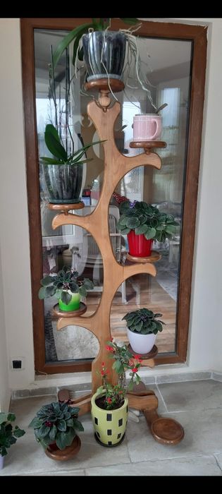 Етажерка за цветя , цветарник