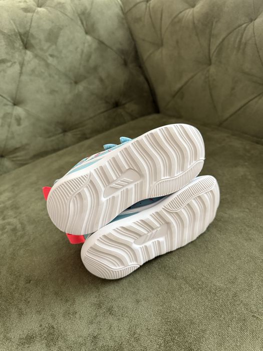 Pantofi sport Adidas cu alba ca zapada nr 27