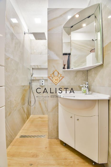 Дава се под наем Тристаен апартамент в София, Център - 90 кв.м за 1499 € - Снимка #13