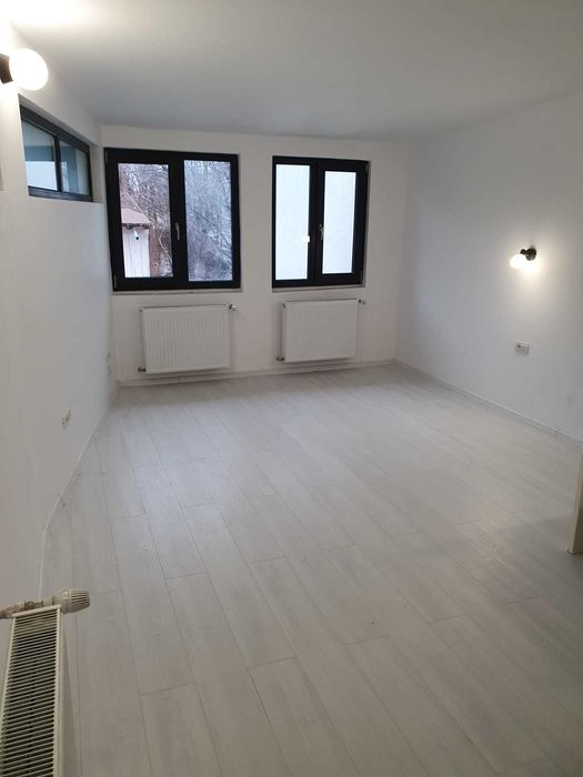 Prima inchiriere -  casa zona Gara de Nord