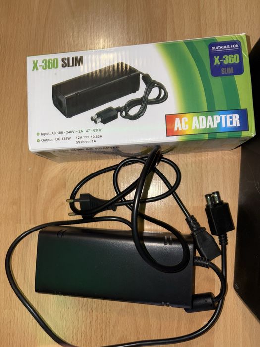 Xbox 360 slim с чисто ново захранване