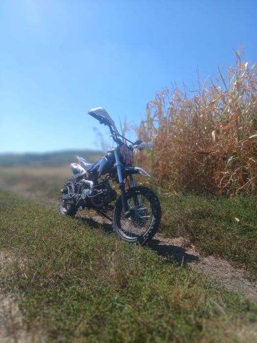 Vând cross kxd de 125cm³