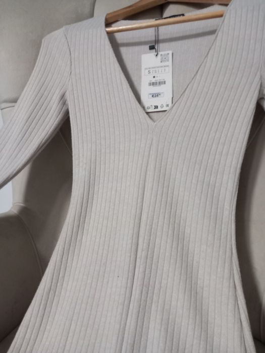 Rochie tricotata midi grej deschis crem mărimea S Zara