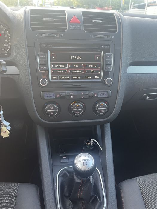 Volkswagen GOLF 5