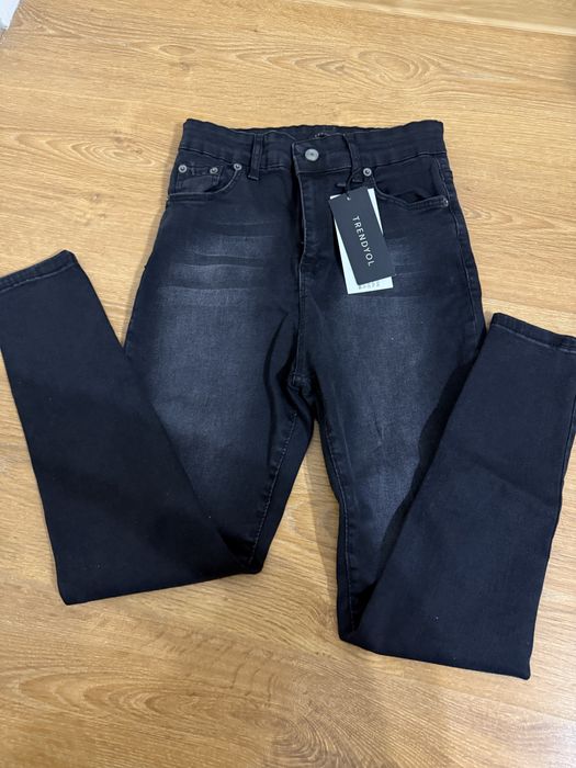 Черни дамски дънки