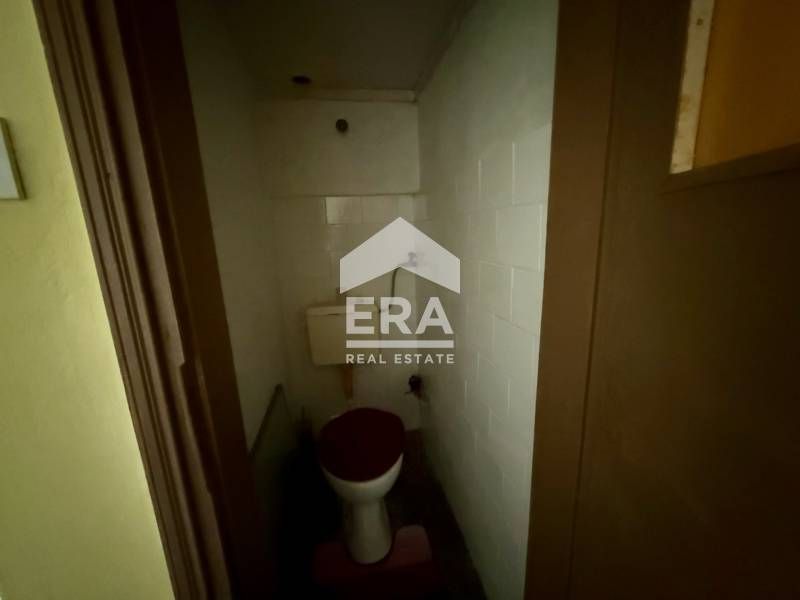 Магазин за продажба в Широк Център