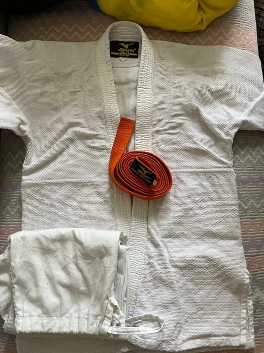Продам кимоно (дзюдо)