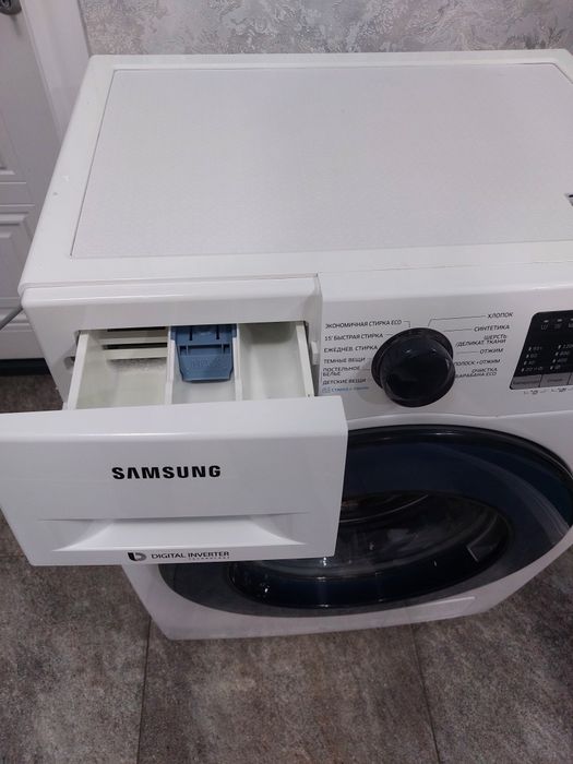 Стиральная машина SAMSUNG,  модель WW65J42E02W