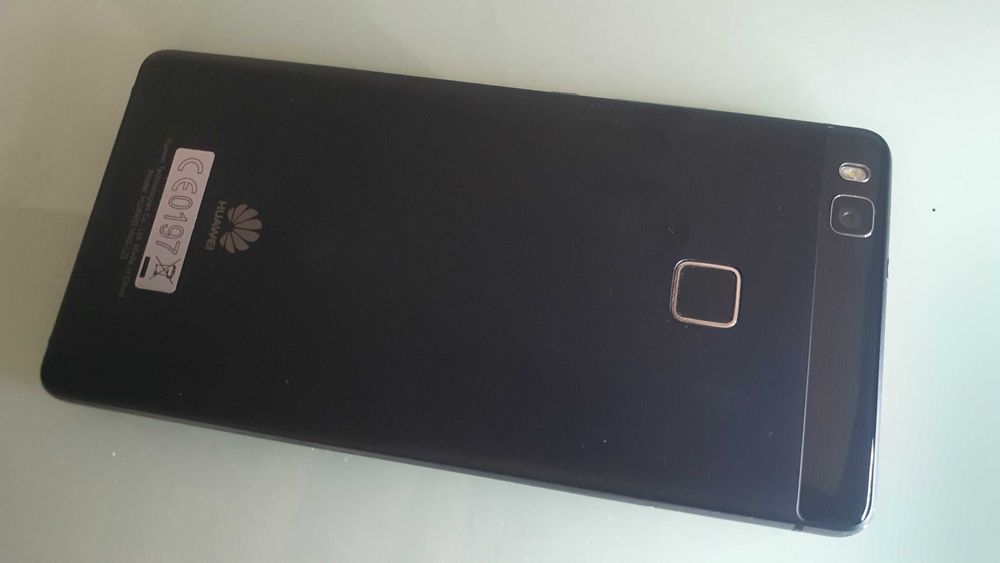 Безупречен HUAWEI P9 lite