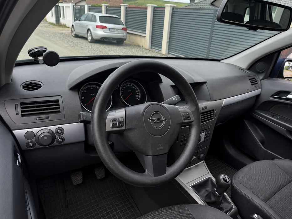 OPEL Astra 2005 — imagine 5