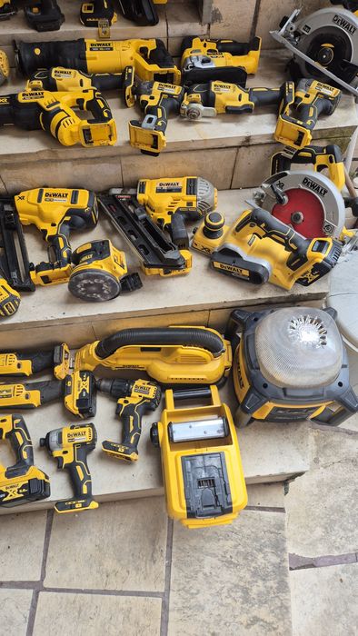 Инструменти Dewalt