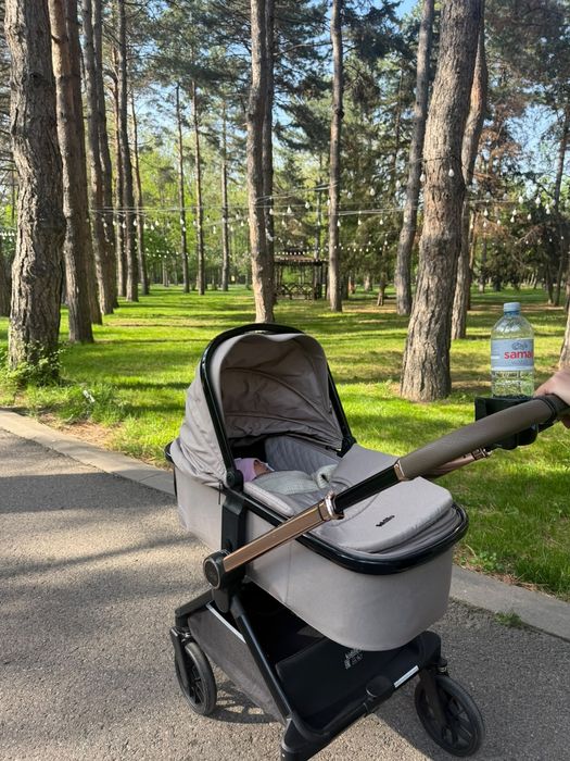 Продам детскую коляску Kidillo D900 3в1