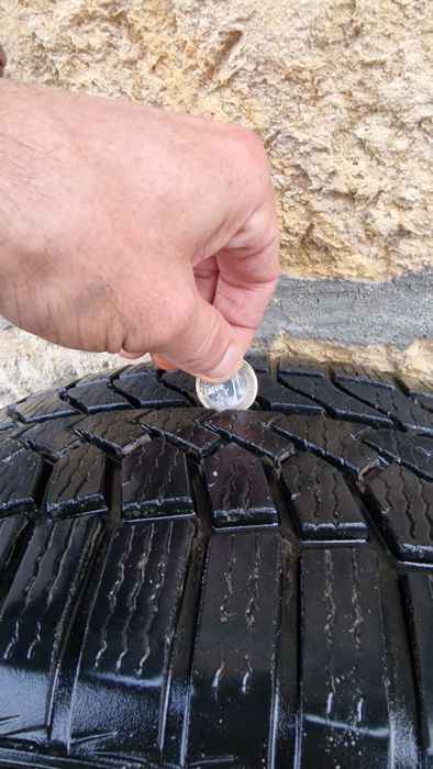 4 броя зимни гуми