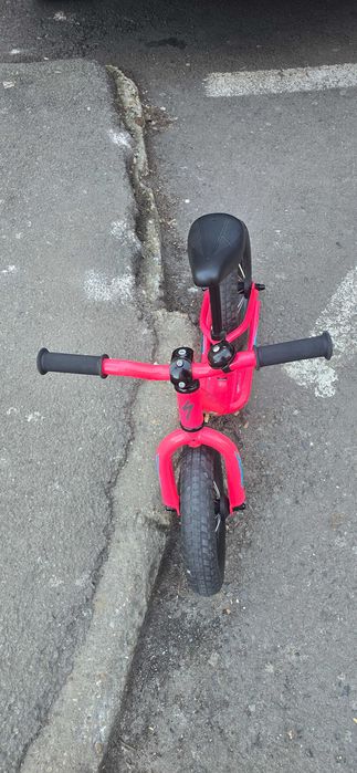 Bicicleta copii 2–4 ani fara pedale Specialized Hotwalk ca noua 12"