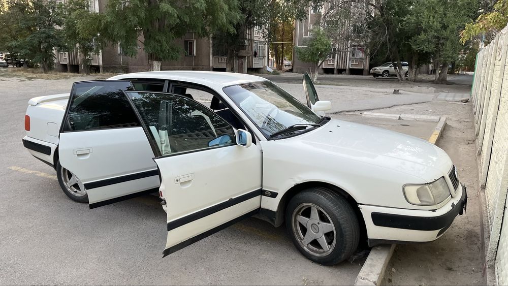 Продам audi 100 C4