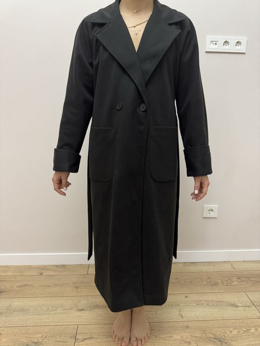 Продам пальто черное