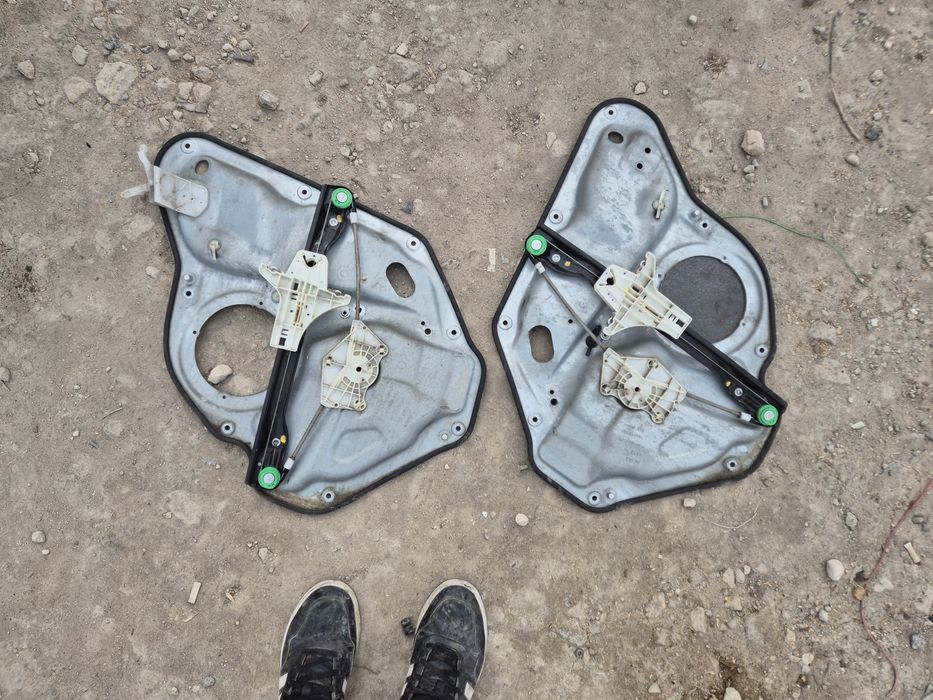 Оригинални Ел Механизми за задни врати за Голф 5 Комби 2004- 2009г