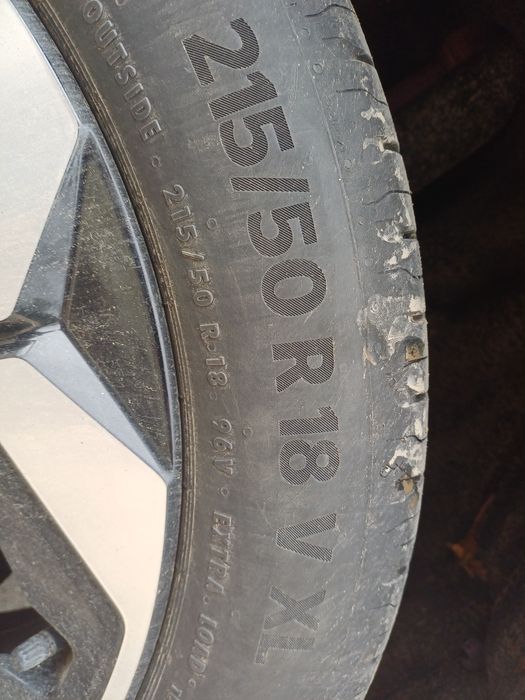 Set anvelope  Continental 215 50 R18. Set anvelope de vară  rulate  doar 450 km .
