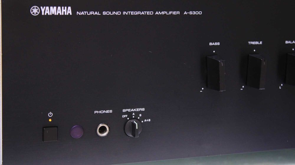 Amplificator/statie Yamaha 2x90W(A-S300).