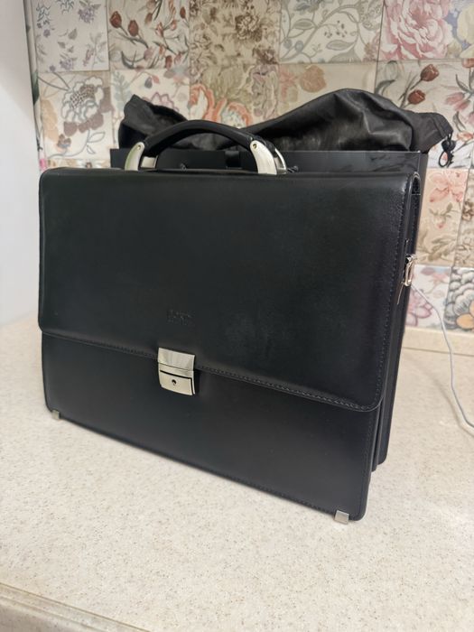 Новый! Кожаный портфель Bond