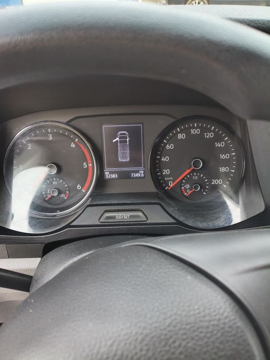 Vând Volkswagen Crafter