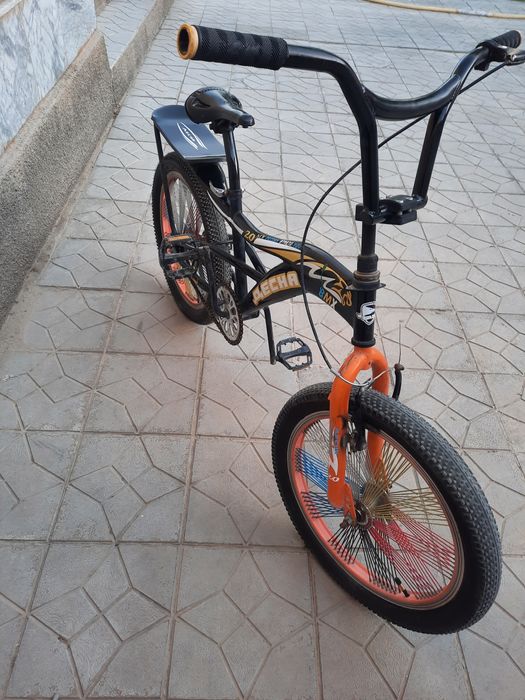 Yurshi zõr 3 ta yangi balon qõyilgan